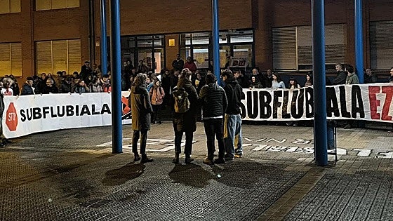 La comunidad educativa de cuatro colegios de Getxo y Leioa se moviliza contra las obras del Subfluvial