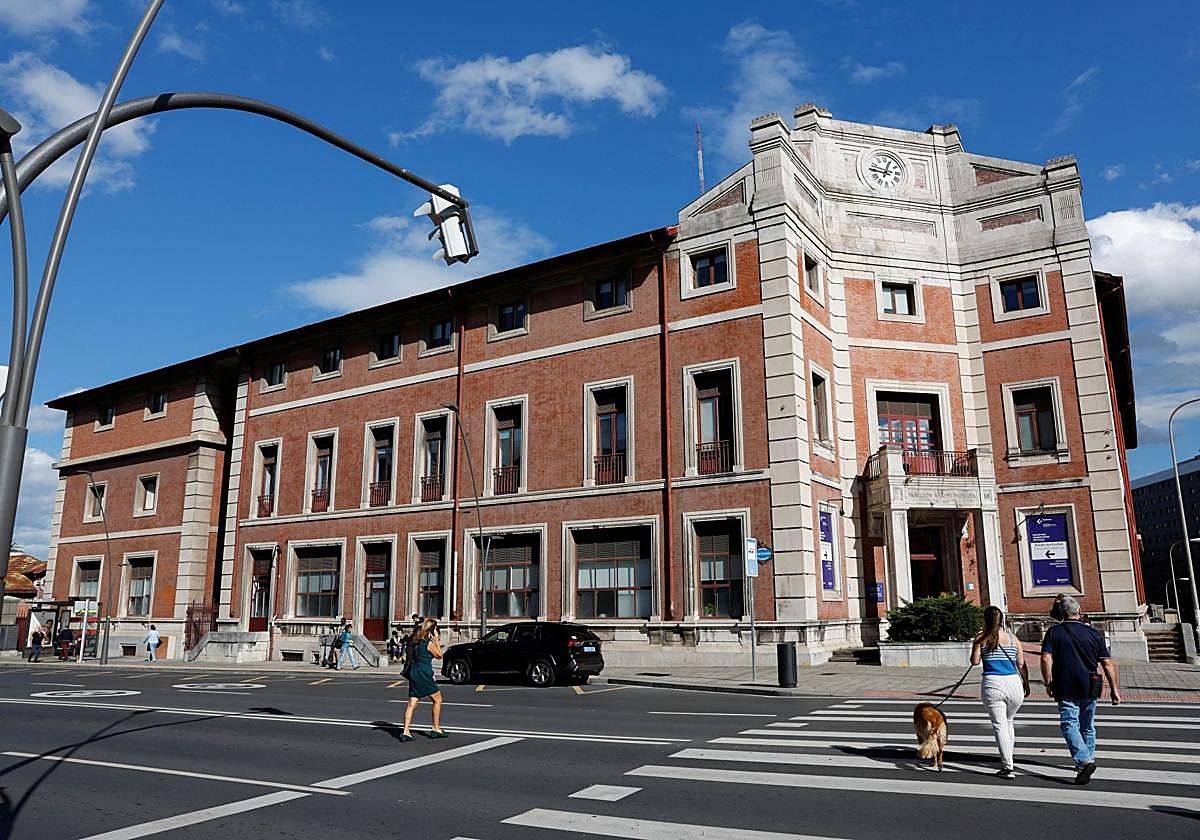 Lío de las monjas cismáticas de Belorado en el Hospital de Basurto al intentar visitar a las clarisas ancianas