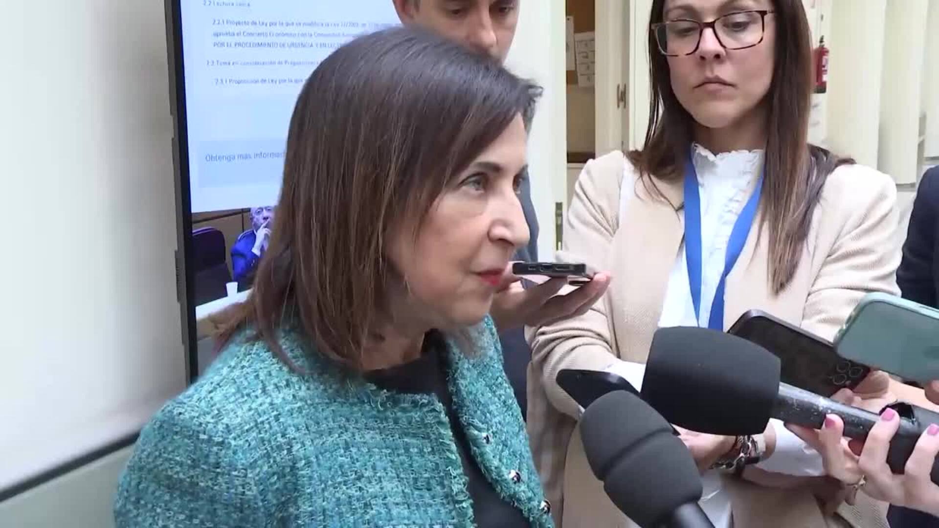 Robles rechaza las críticas "de brocha gorda" del PP a la subida del gasto en defensa