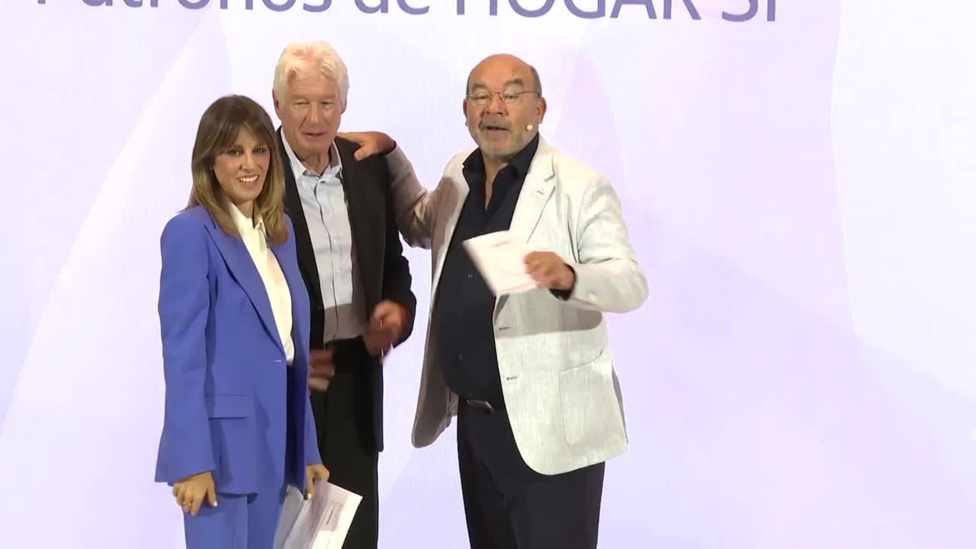Richard Gere muestra su apoyo a los colectivos más vulnerables en un acto en Madrid