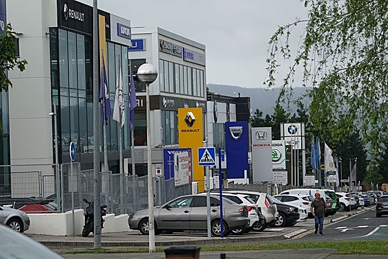 La venta de coches en Euskadi crece por tercer año consecutivo por el tirón de las ayudas