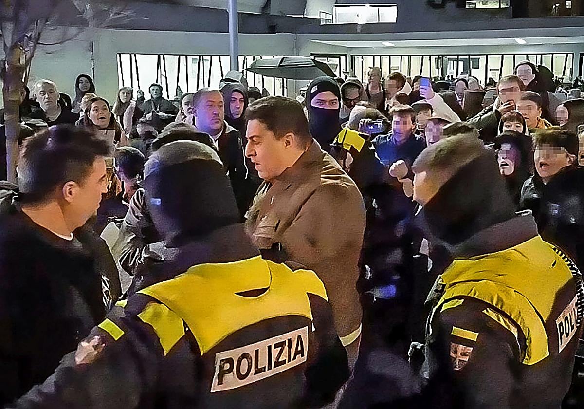 Lakua Board Meeting: Families, Police & Growing Conflict