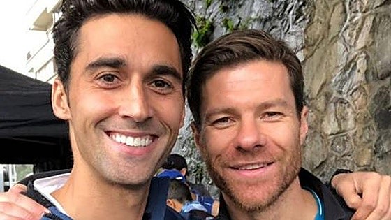 El día que Arbeloa (con el polémico dorsal 155) y Xabi Alonso participaron en una carrera popular vasca
