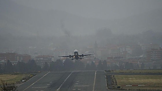 La pesadilla por el viento de 150 pasajeros que iban a Bilbao: Múnich-Barcelona-Loiu-Múnich