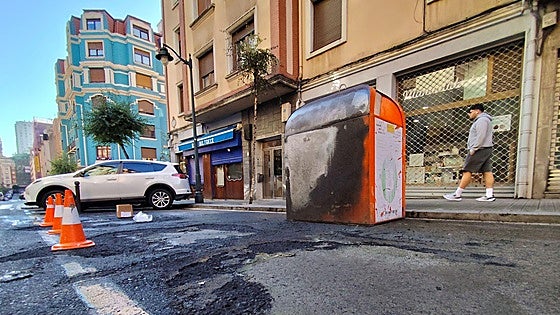 Bilbao destina 165.000 euros a la compra de contenedores tras la oleada de vandalismo