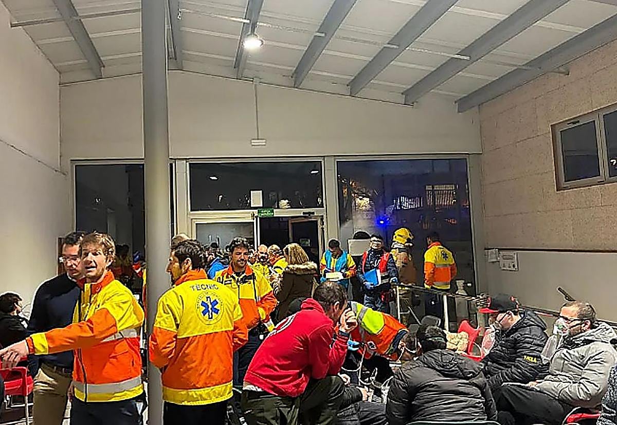 Girona Ice Hockey: Players Hospitalized After Gas Exposure