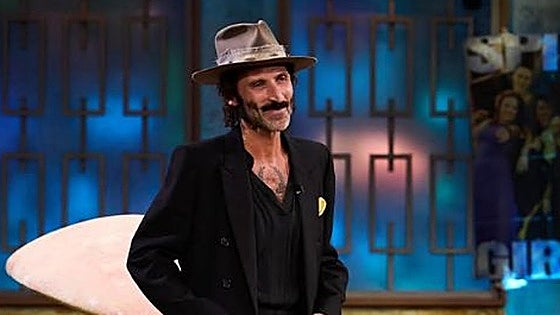 El viaje al pasado de Leiva en 'La Revuelta': «Traigo un material muy fuerte»