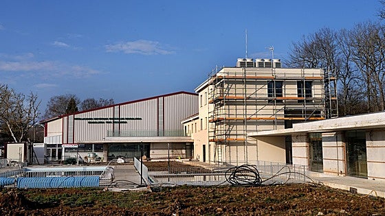 El edificio Bengolarra de Zigoitia continúa en obras tras cuatro años