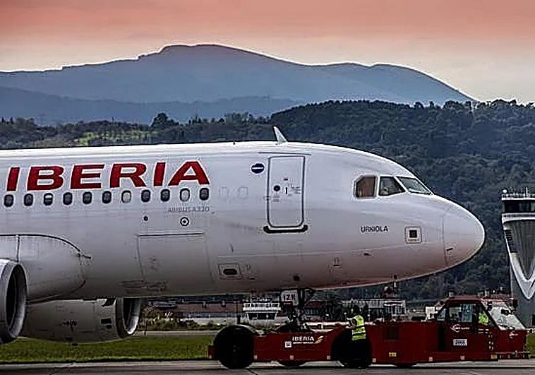 Los viajes de mochileros con Iberia serán más caros por la nueva tarifa que aplicará la compañía