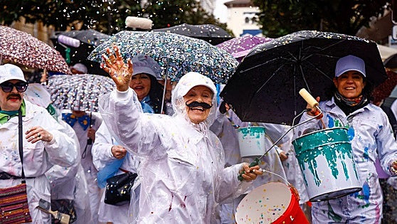 Los pintores de Vitoria dan comienzo al «mejor Carnaval del mundo»