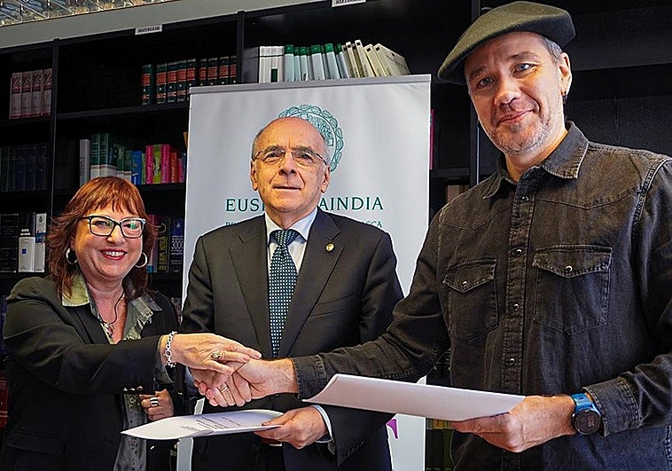 Gazteentzako tutoretzak eta idazle berrientzako bekak, lankidetza-hitzarmen berriari esker