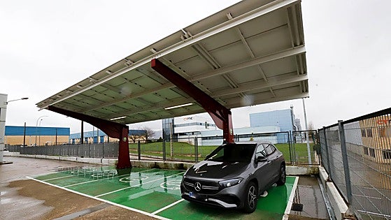 Vitoria se 'enchufa' al parking solar