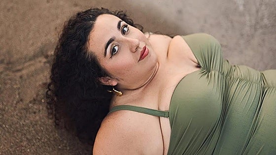 Aida, la modelo que impulsa la primera jornada contra la gordofobia en Bilbao: «Soy gorda y ahora lo digo sin sufrir»