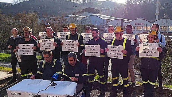 Sidenor anuncia el traslado de 36 trabajadores de Azkoitia a Reinosa al llevarse allí parte de la producción