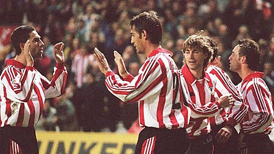 El Athletic-Villarreal, con camisetas retro