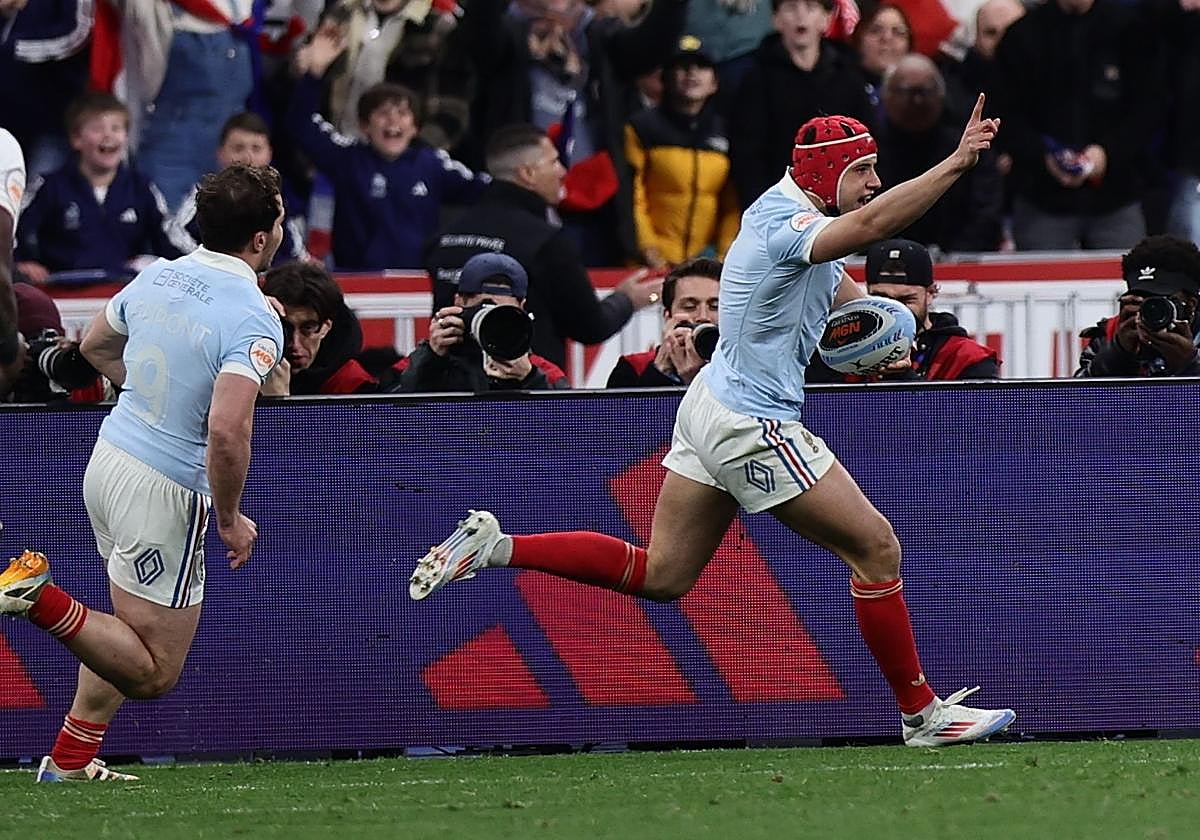 Louis Bielle-Biarrey: The Story Behind the French Rugby Star’s Red Helmet & Record-Breaking Speed