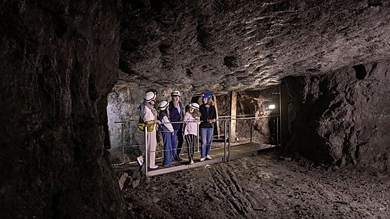 Mina Lucía, el yacimiento subterráneo de asfalto natural que se puede visitar en Álava