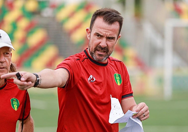 Aritz López Garai, el canterano del Athletic que se enfrentará a Messi como entrenador de Mauritania: «Vienen con todo»