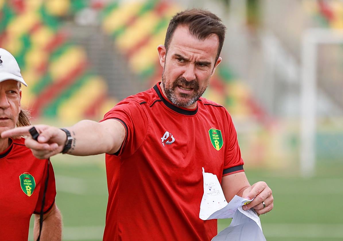 Aritz López Garai, from Athletic to Mauritania’s bench: “The best player in history is still Messi”