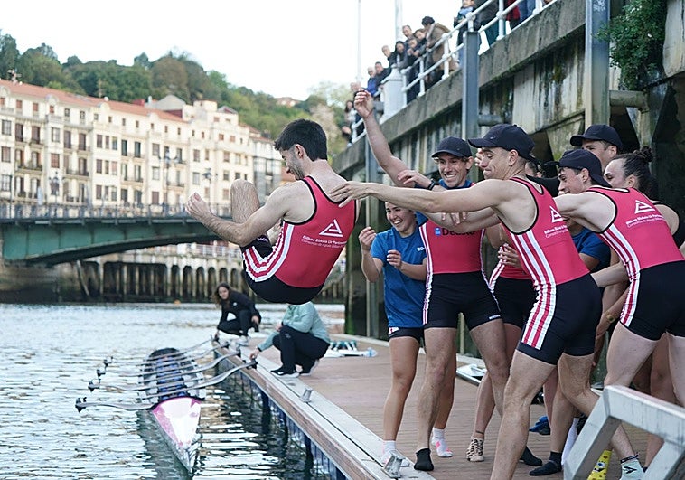 Deusto impone la ley del más fuerte en la Ría