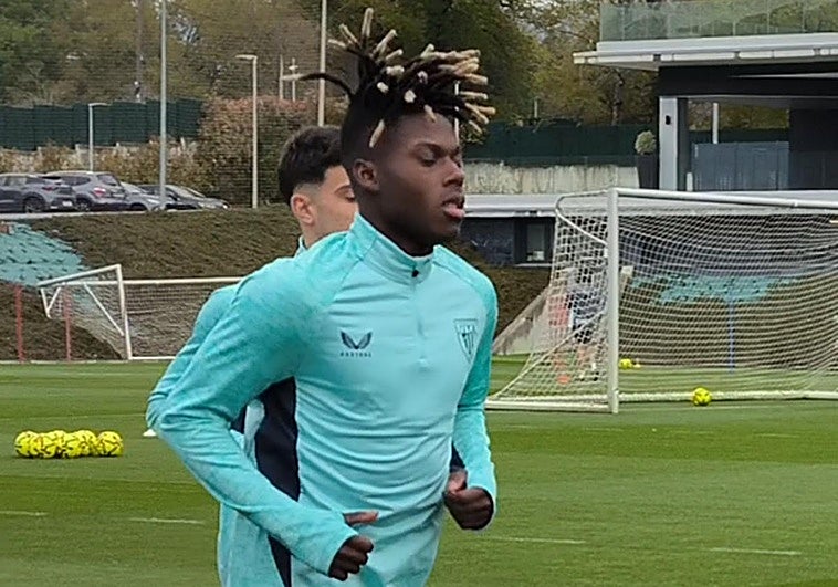 Nico Williams vuelve a entrenar en Lezama