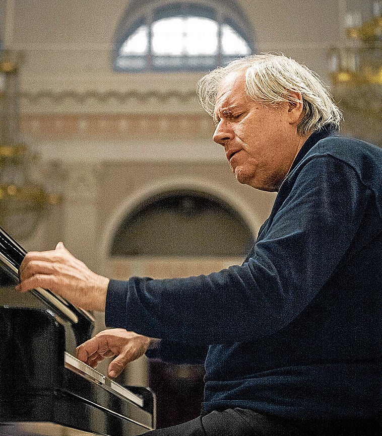 El FIS hará de su 75 aniversario una «fiesta» con Sokolov, María Dueñas, Chailly y Gardiner