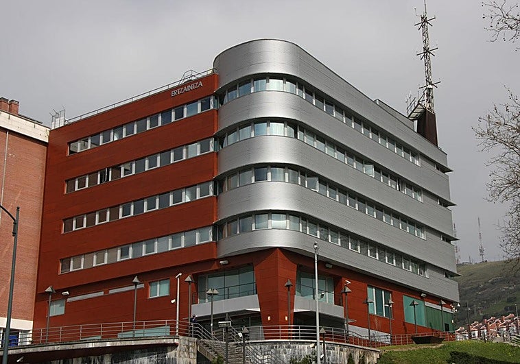 Intentan robar a una turista en Bilbao y agreden con piedras y una barra de hierro a las dos personas que lo evitaron