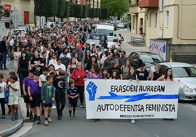 El acusado de apuñalar a su mujer en Berriz pasa a disposición judicial