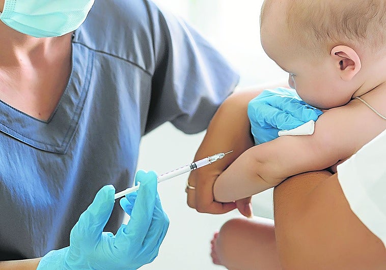 Прокуратура вызвала руководство Osakidetza по делу о просроченных вакцинах