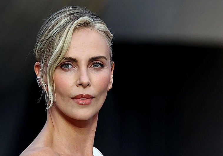 Charlize Theron, sobre la noche en la que su madre mató a su padre: «Sabía que iba a pasar algo malo»