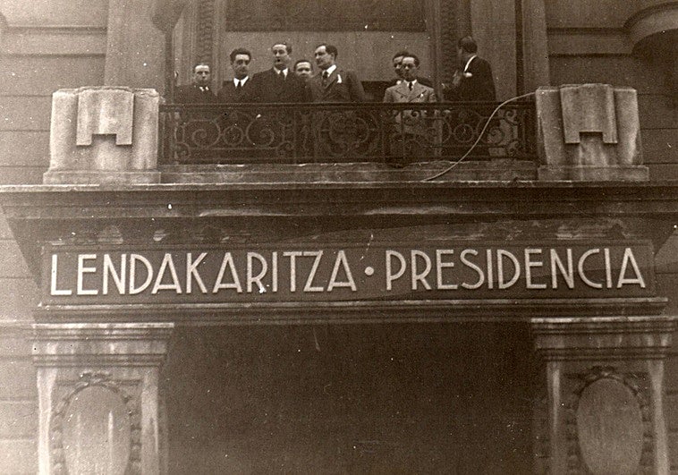 Olor a garbanzos y un búnker bajo el lujo: la vida del Gobierno de Aguirre en el Carlton