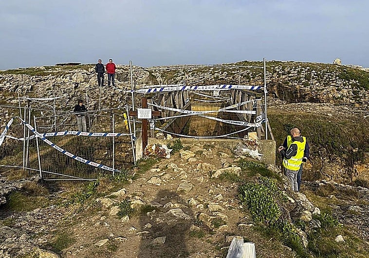 La jueza del 'caso de la pasarela de Santander' imputa seis delitos de homicidio a tres funcionarios de Costas
