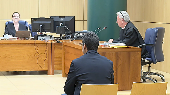 Violada por su pareja: «Me rapé el pelo porque se convirtió en su arma contra mí»