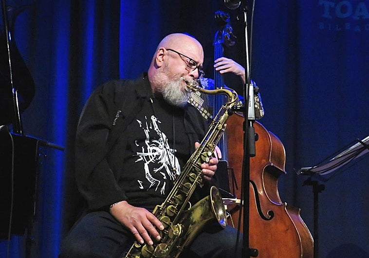 Bobby Martínez y el arte fugaz e instantáneo