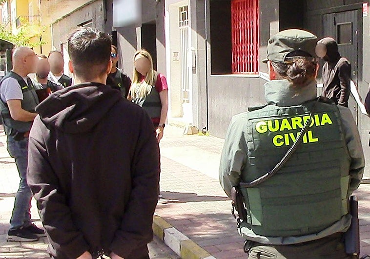 Dos detenidos por estafar más de 40.000 euros a un Ayuntamiento vasco