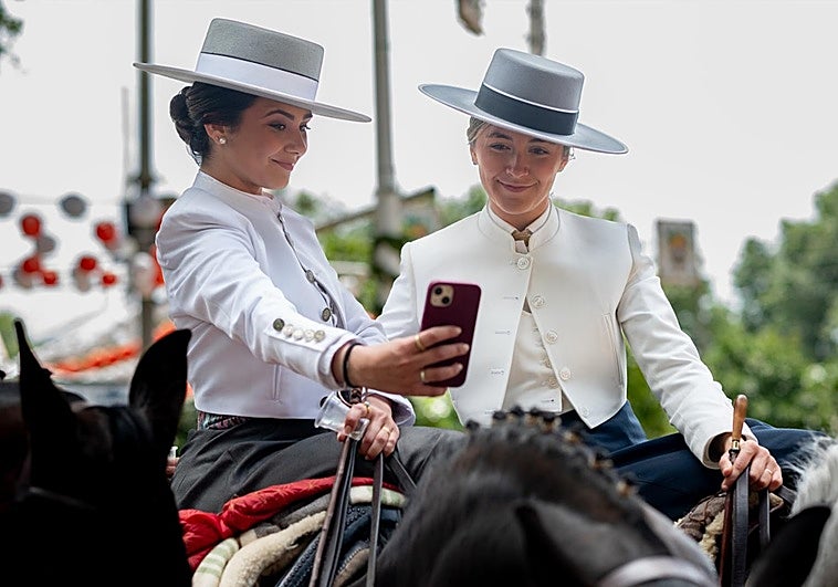 ¿Qué está pasando con el autobronceador en la Feria de Sevilla?