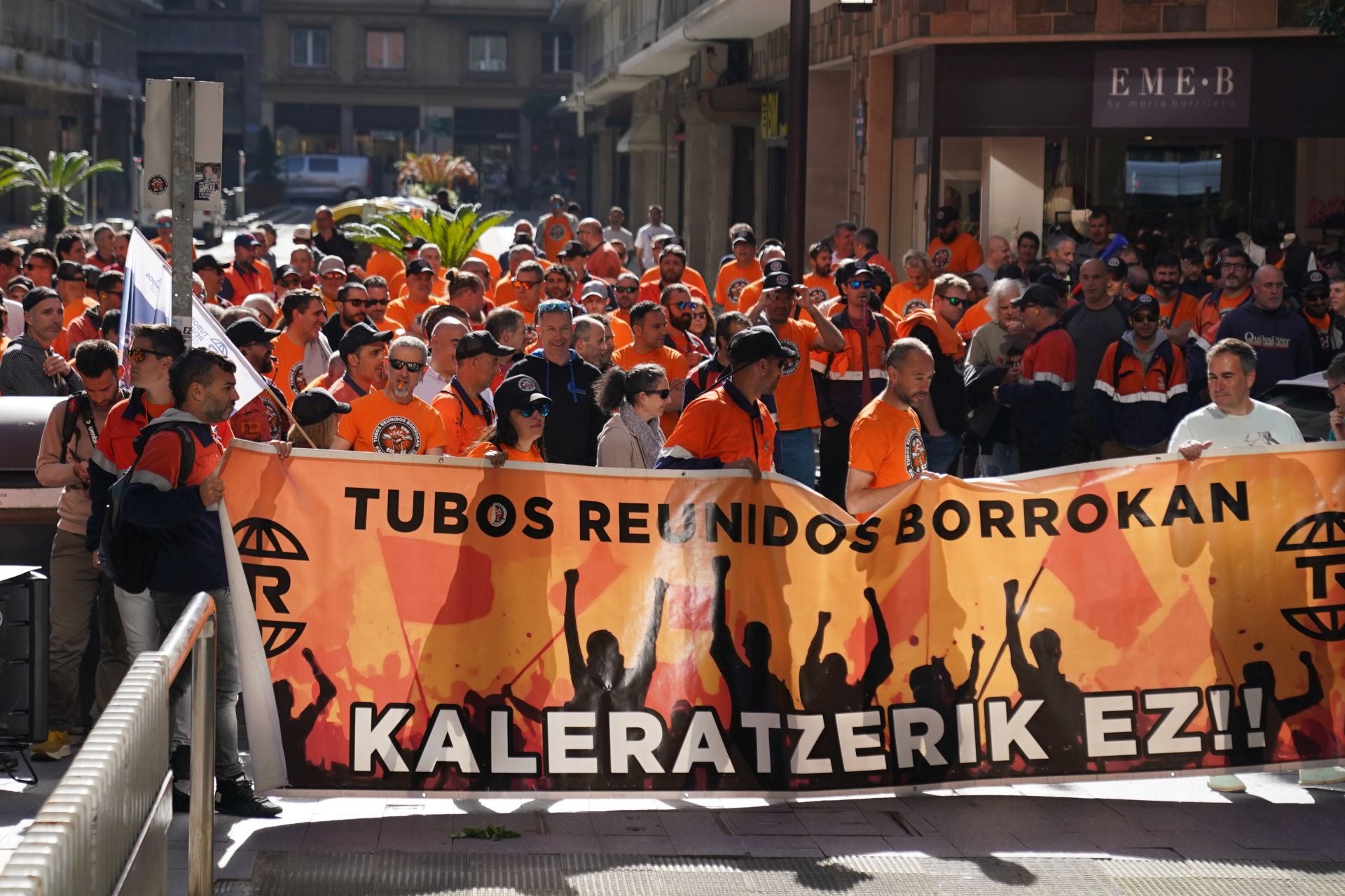 Tubos Reunidos advierte a la plantilla de Trapagaran que podría no pagar sueldos «más allá de mayo»