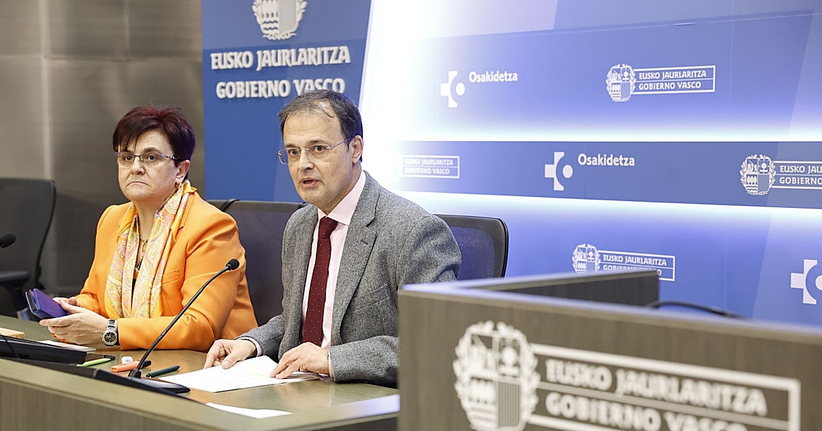 El consejero reunió a jefes de Anestesia para intentar frenar el paro de las horas extra