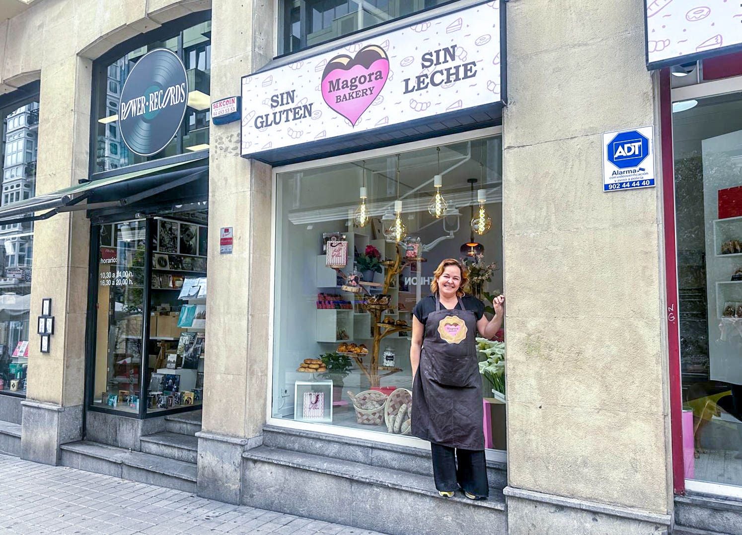 Abre una pastelería sin gluten y sin leche en Bilbao «por amor» a sus hijas