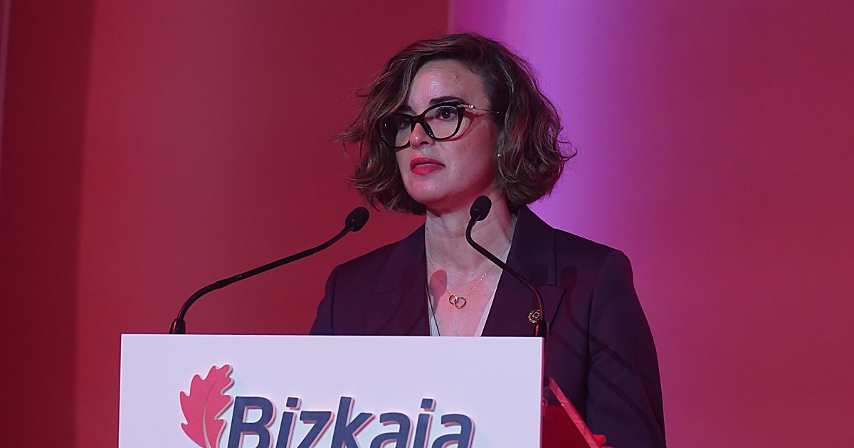 Elixabete Etxanobe: «Las empresas de Bizkaia no esperan a que el mundo se calme, compiten y crecen»