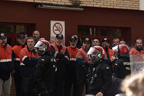 ELA, LAB y ESK reiteran su rechazo a la votación en Tubos Reunidos y mantendrán la huelga