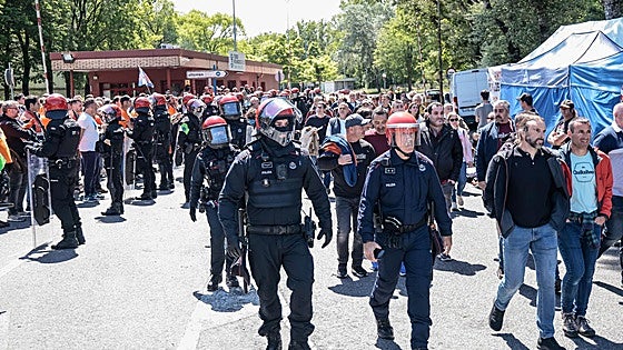 Un 25% de la plantilla desafía a la mayoría sindical y vota acabar con la huelga en Tubos Reunidos
