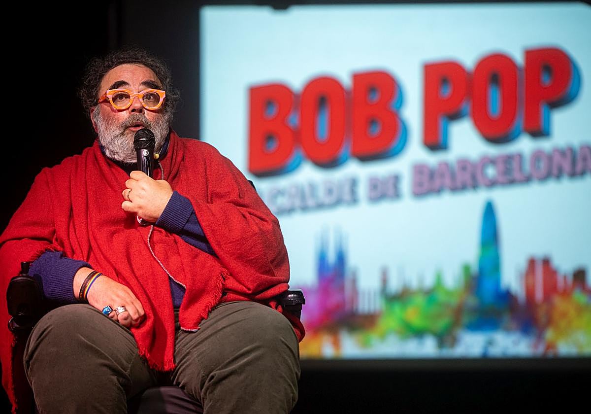 El contratiempo que sufrió Bob Pop para volar a Barcelona tras su actuación en Vitoria