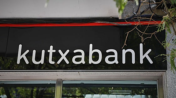 Kutxabank lanza una beca Erasmus de hasta 1.200 euros para estudiantes vascos
