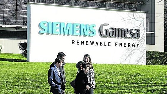 Gamesa ve la luz al final del túnel y minimiza pérdidas gracias a los pedidos de aerogeneradores terrestres