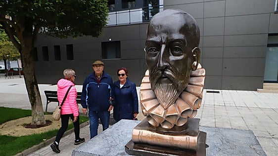 Miguel de Cervantes vuelve a su plaza en Miranda