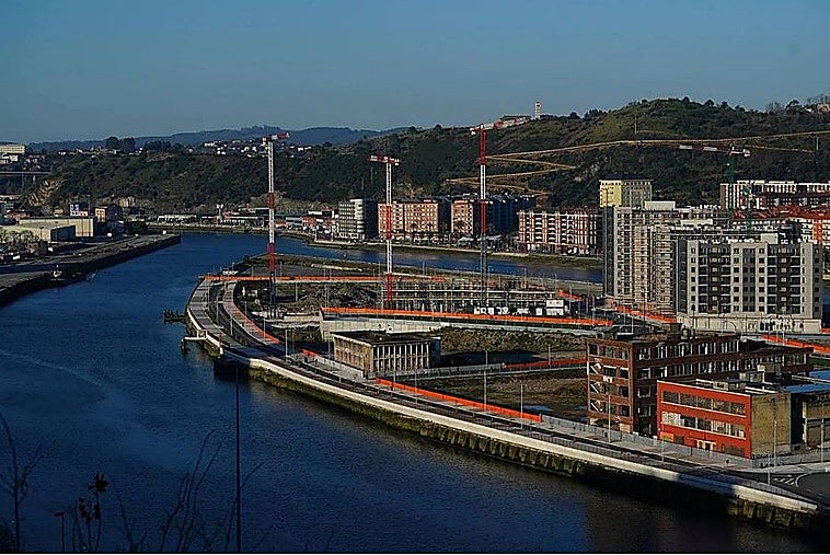 El proyecto del tranvía a Zorrozaurre se retrasa 7 meses para «añadir mejoras»