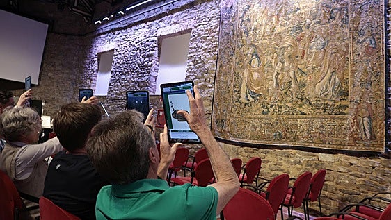 Gafas virtuales para conocer el palacio de los Salinas