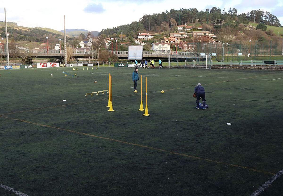 El campo de fútbol de Plentzia queda en el aire tras rechazar el Estado la cesión del terreno