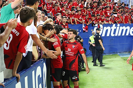 El Mirandés nada para morir en la orilla en su temporada más amarga